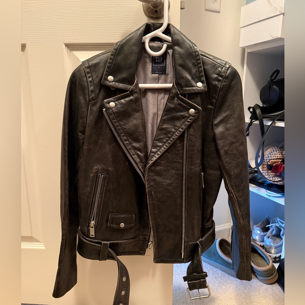 GAP leather biker jacket Small - image 1
